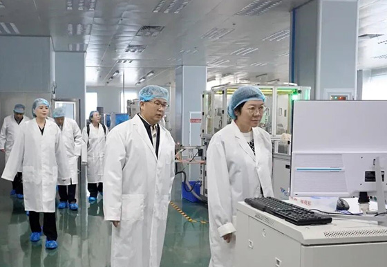 王莉调研买球-买球(中国)龙狮瓶盖公司